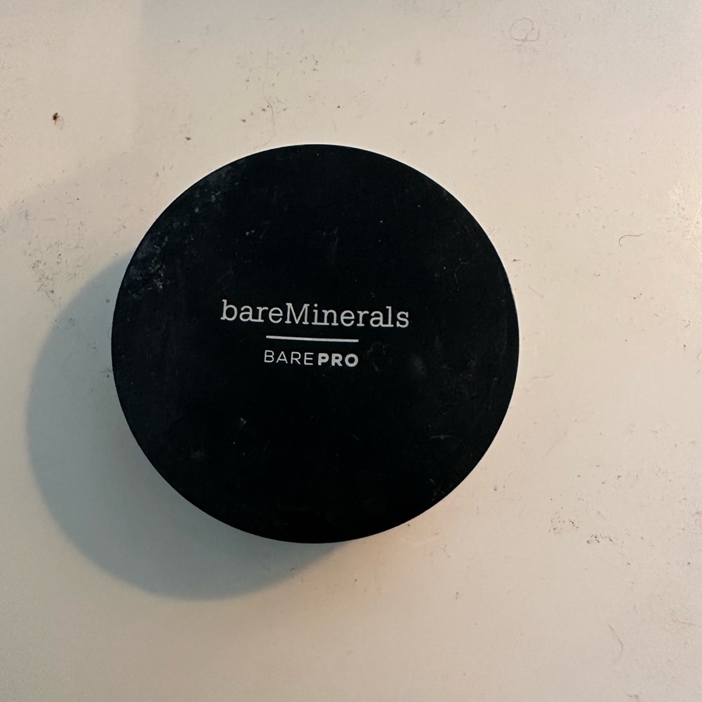 bareMinerals BAREPRO Performance Wear Foundation in Champagne 03
